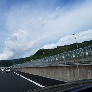 虹　　虹虹